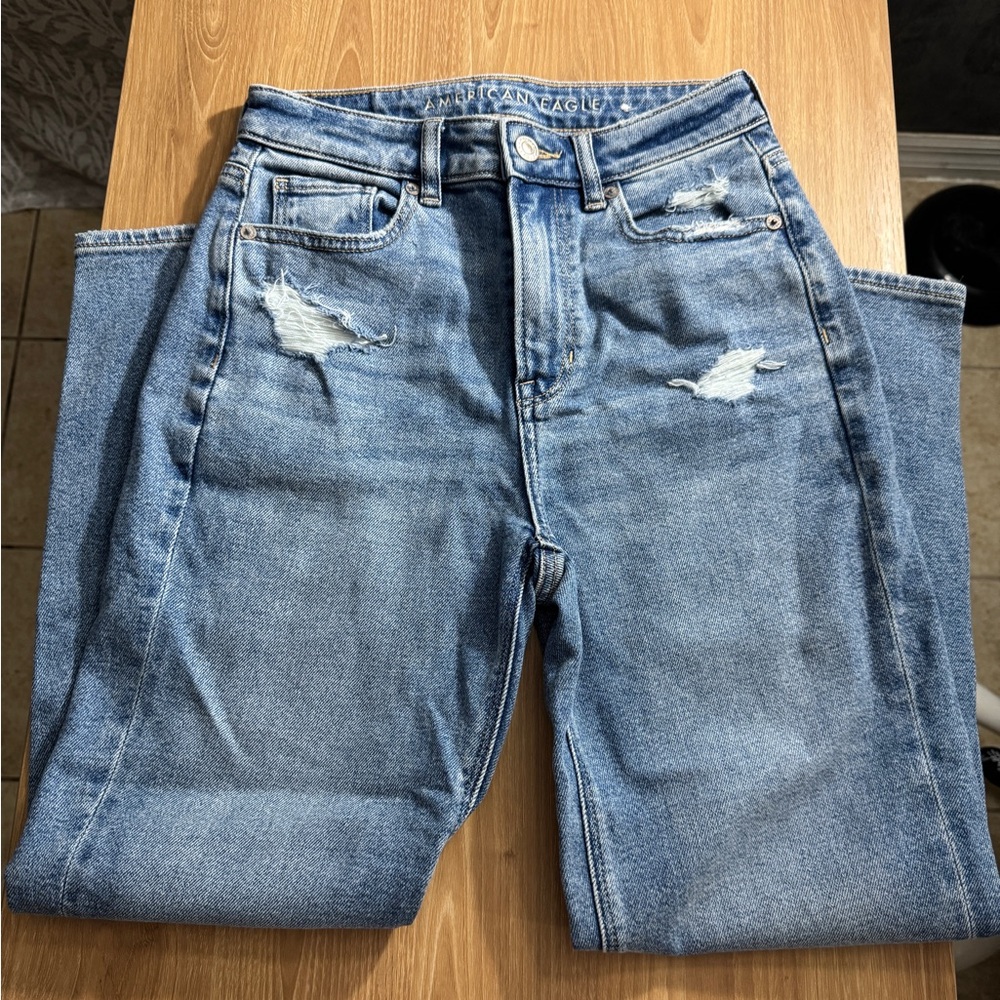 American Eagle Mom Distressed Blue Jeans